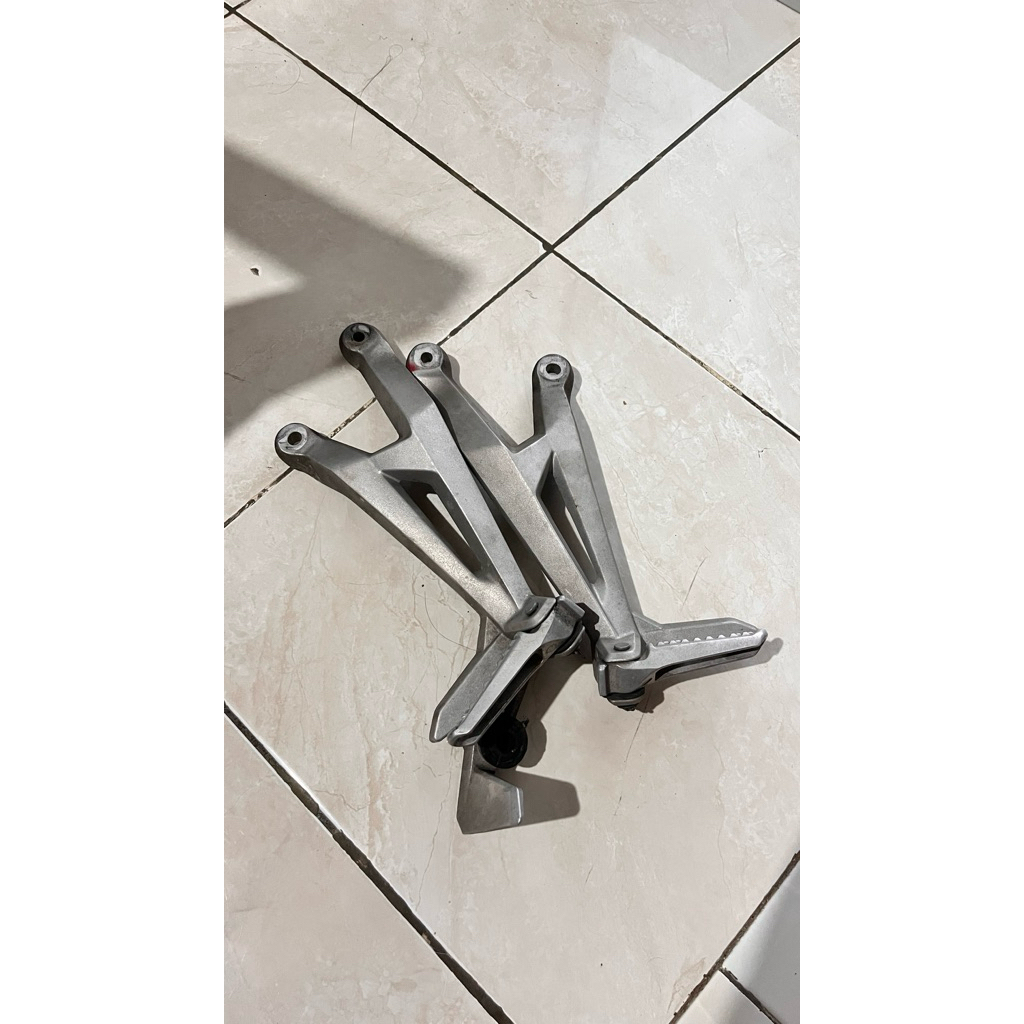 footstep cbr250rr ori copotan