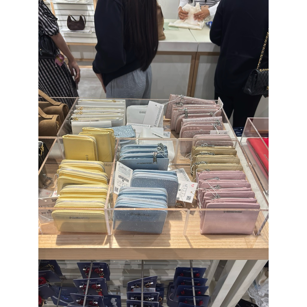 STRADIVARIUS - DOMPET LIPAT DOMPET KARTU DOMPET WANITA LOGO STRADIVARIUS