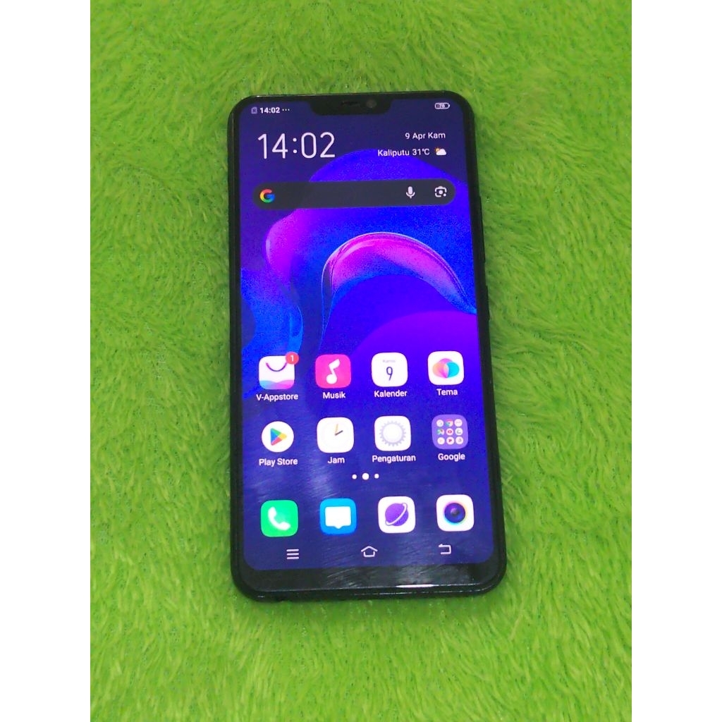 Vivo V9 ram 4/64 handphone second berkualitas normal siap pake