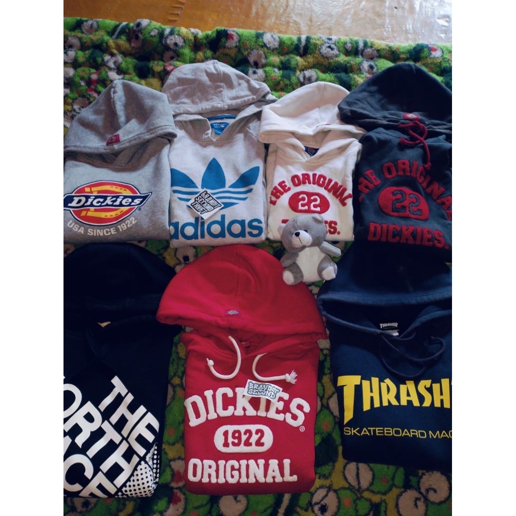 DC red towel