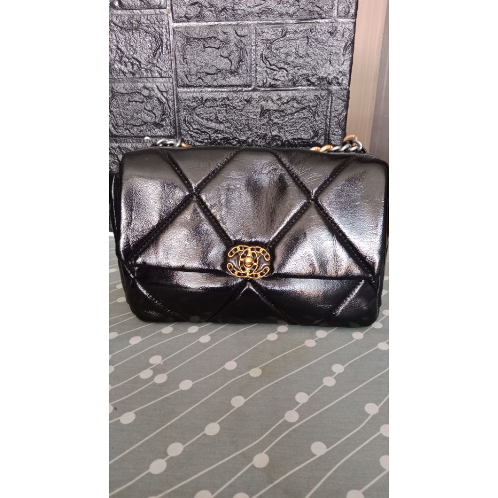 Tas slempang wanita hitam