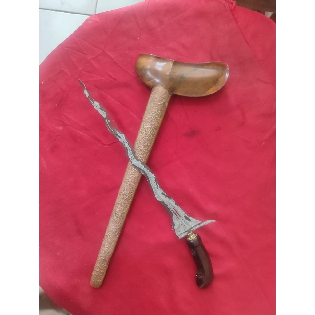 Keris Panimbal tua Mataram Senopaten pamor Pedaringan Kebak