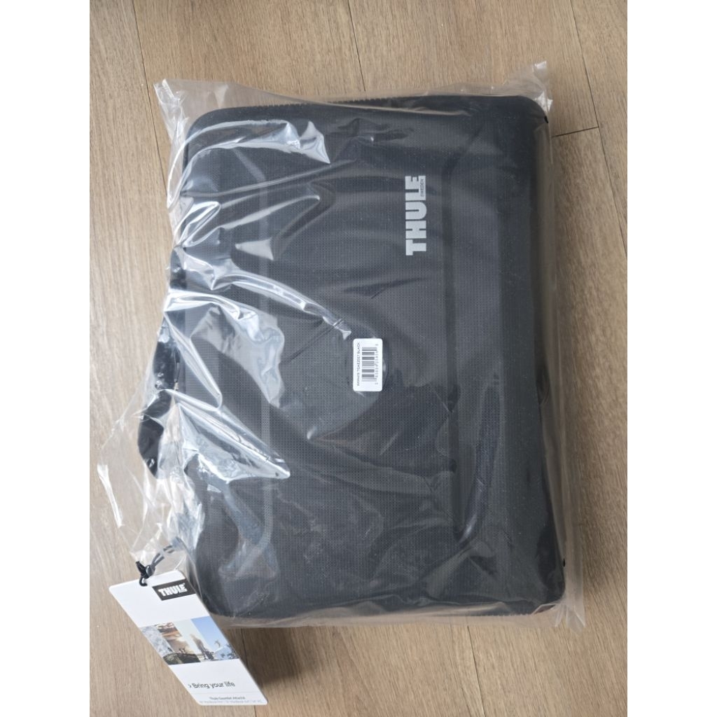 Thule Gauntlet Macbook Pro 16"