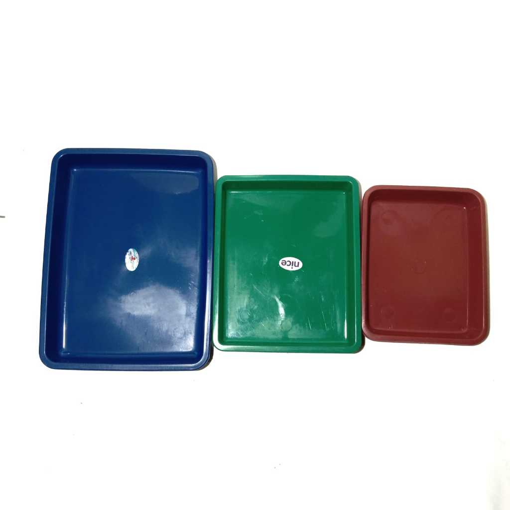 NAMPAN PLASTIK SEGI KOTAK