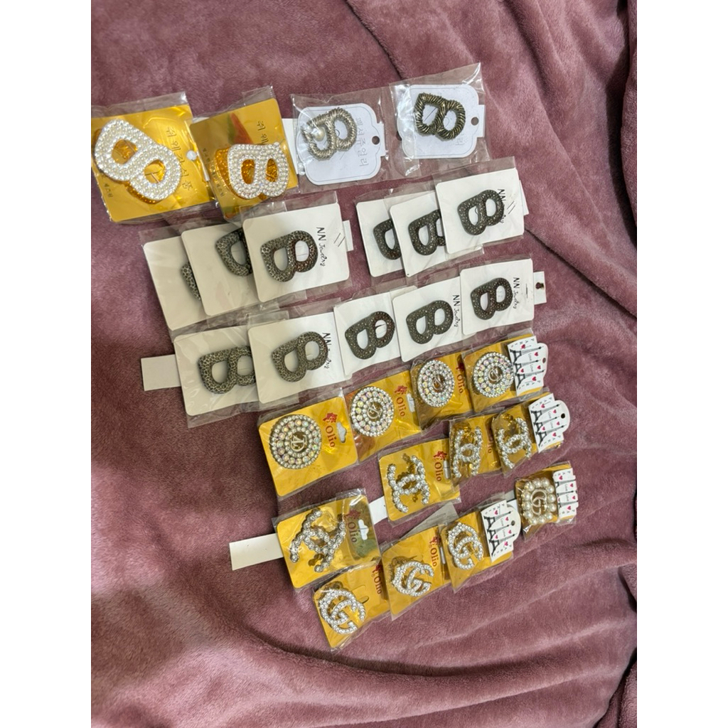 Bros jilbab huruf B G Ch ZD | Bross pin kerudung