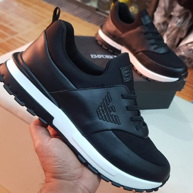 Sepatu Sneakers Pria EA7 Emporio Armani Premium Quality – Running Shoes Casual Hitam List Putih Mew