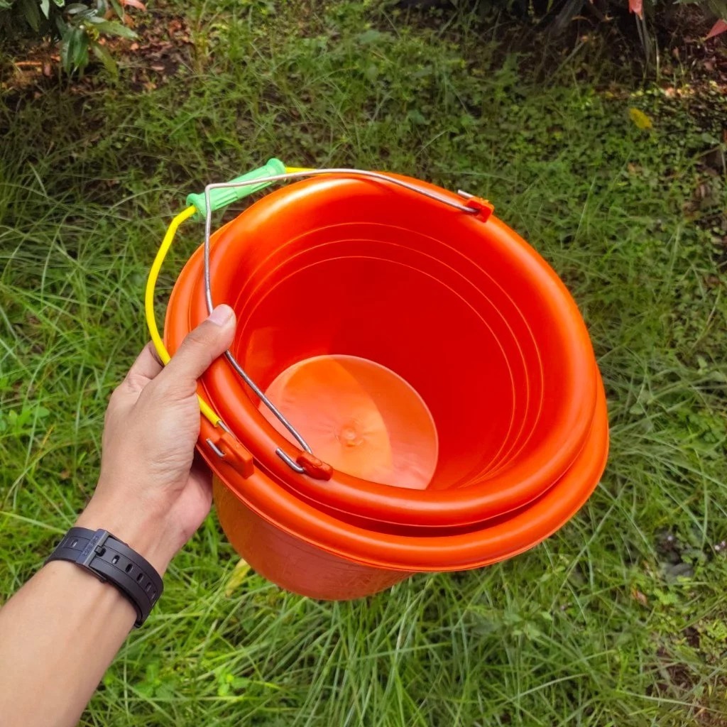 Ember Oren Orange Orens Besar Kecil / Ember Tukang / Ember Serbaguna / Ember Timba / Ember cor / Emb