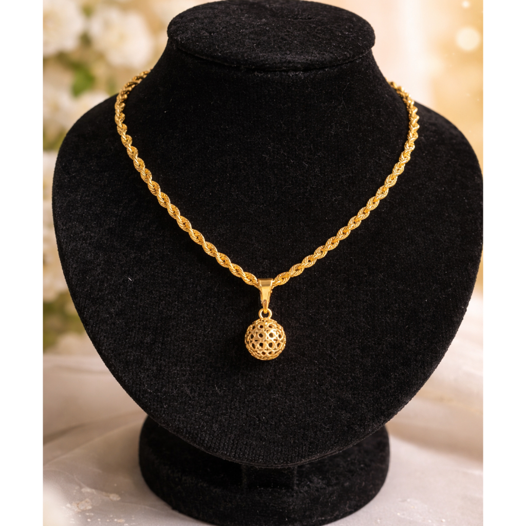 Liontin Bola Ethnic Elegant Hadiah Istri Emas Asli