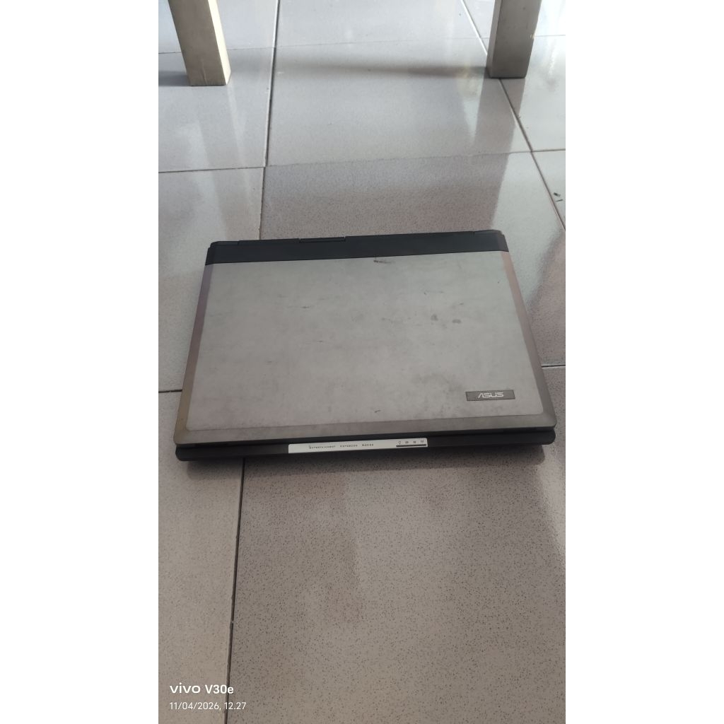 laptop notebook 15inch asus celeron vga ati radeon