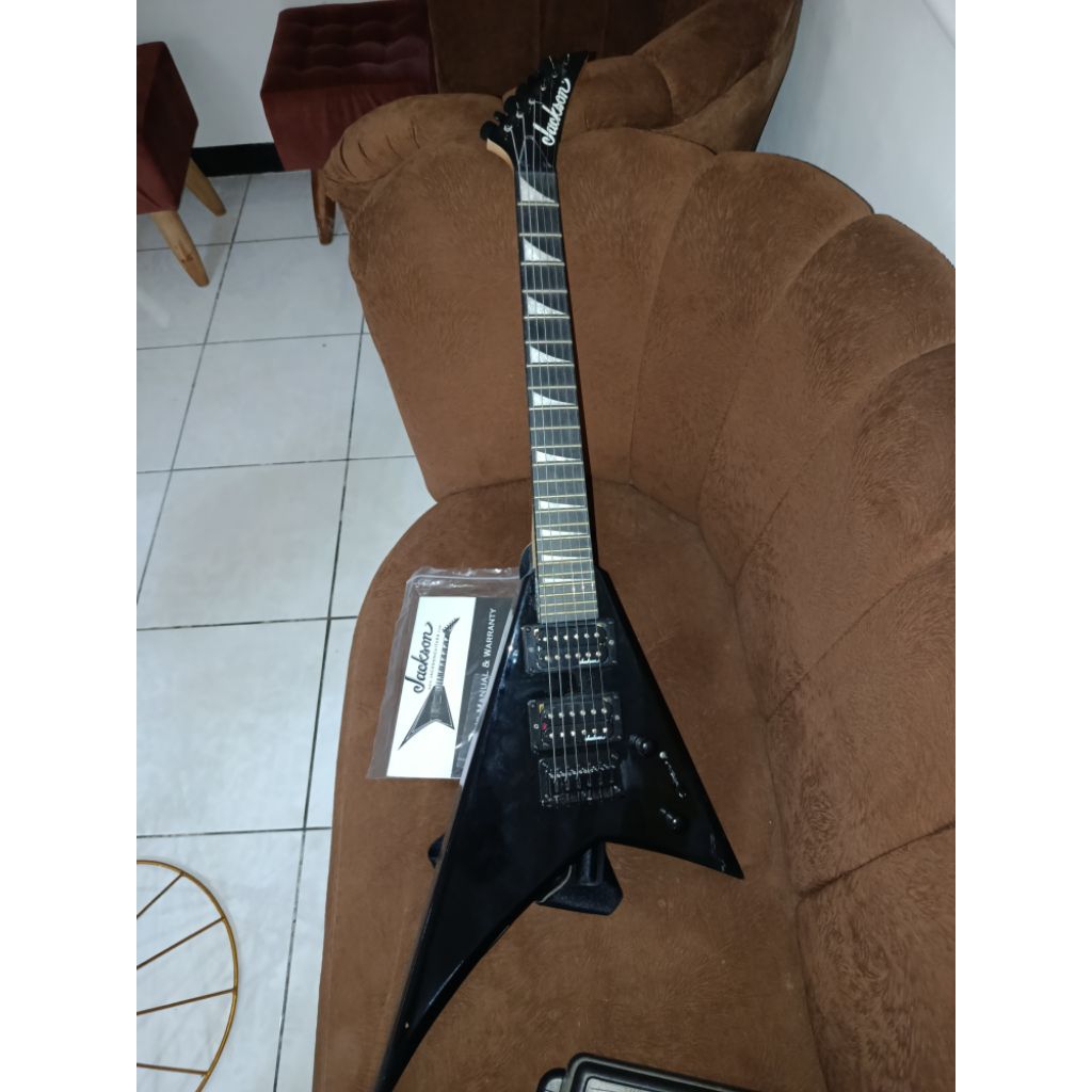 guitar jackson minion flying v