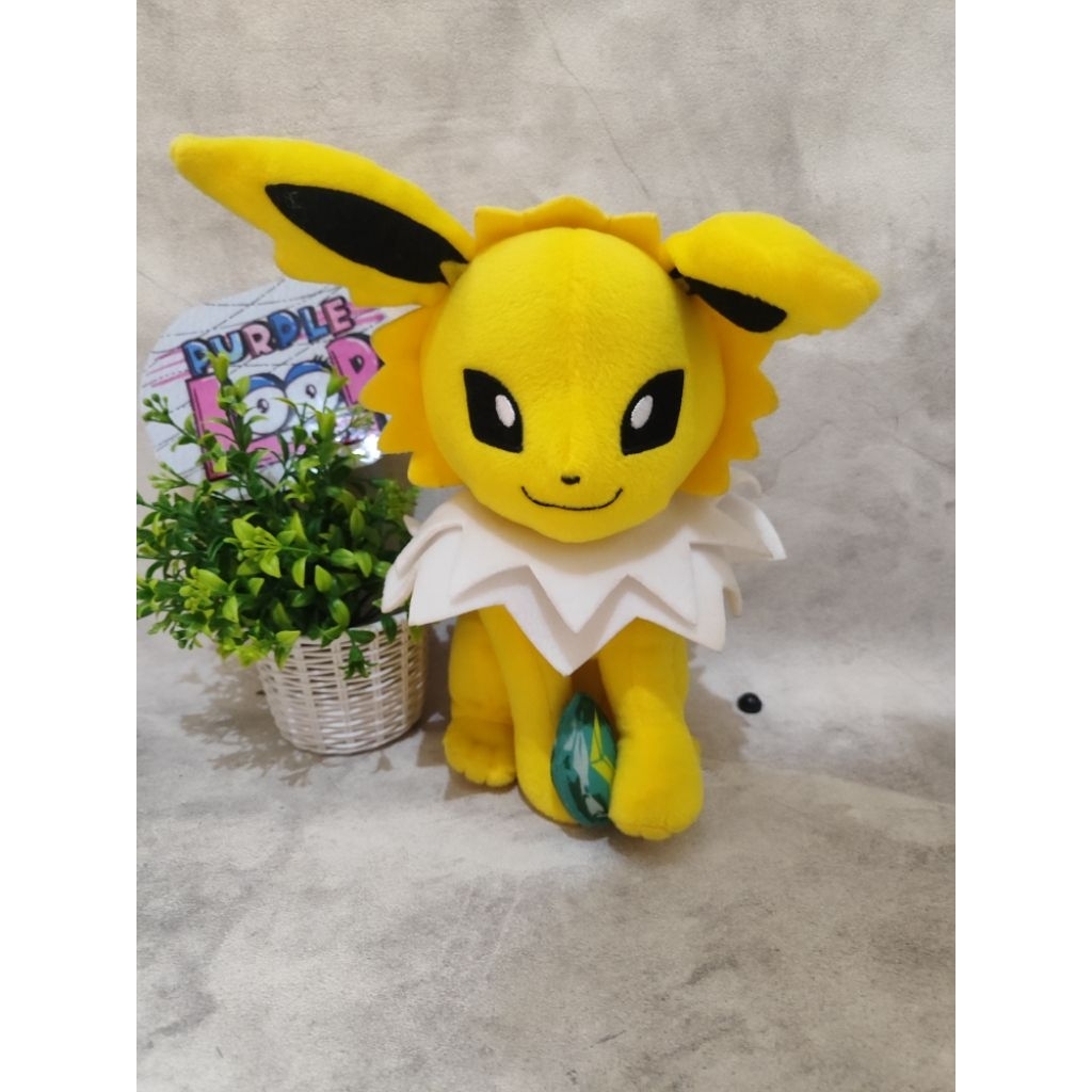 Boneka Banpresto Pokemon Jolteon Eevee