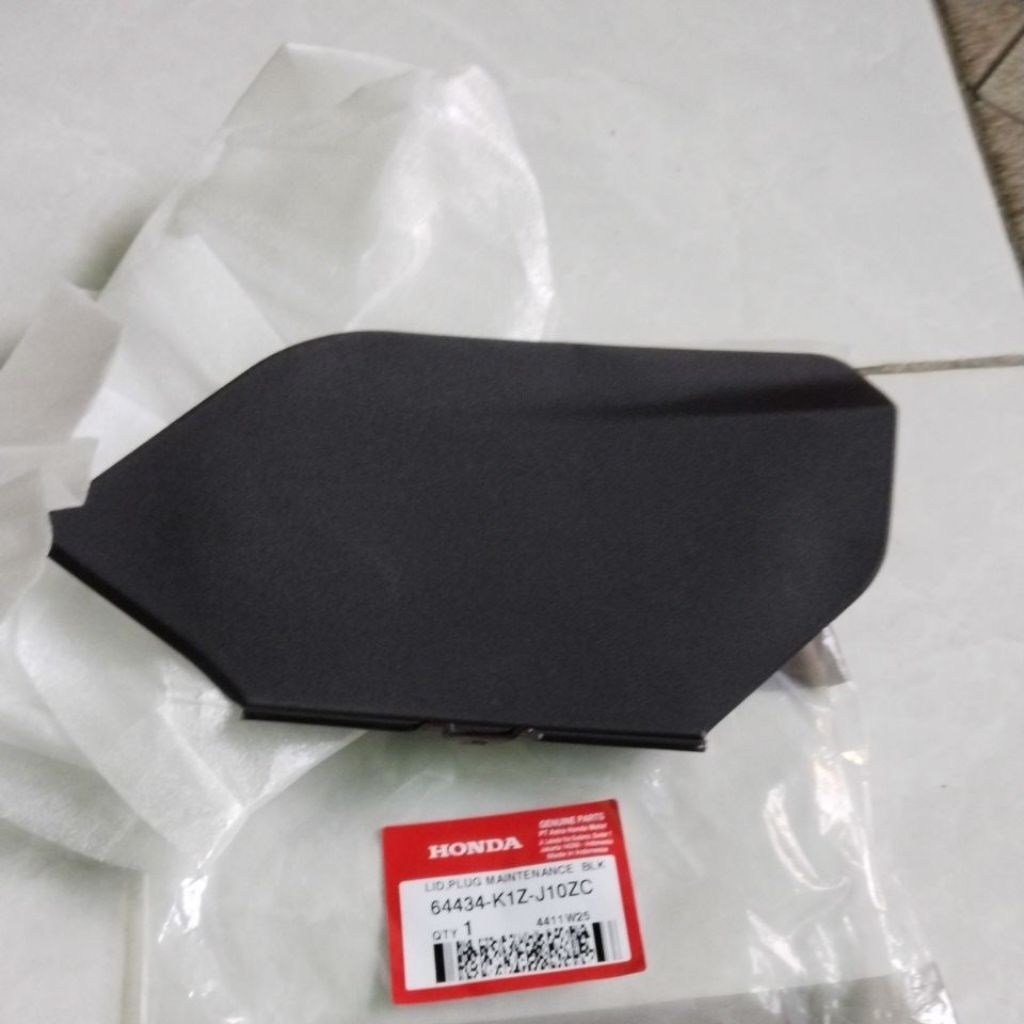 tutup samping pijakan kaki kiri pcx 160 original