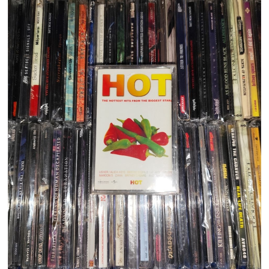 Kaset Kompilasi HOT - Kanye West, Avril Lavigne, Evanescence, Keane, Blink 182, Hoobastank