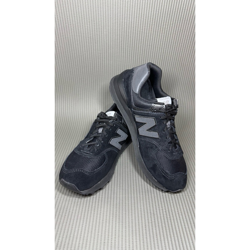 NB 574 full black 42,5 27cm