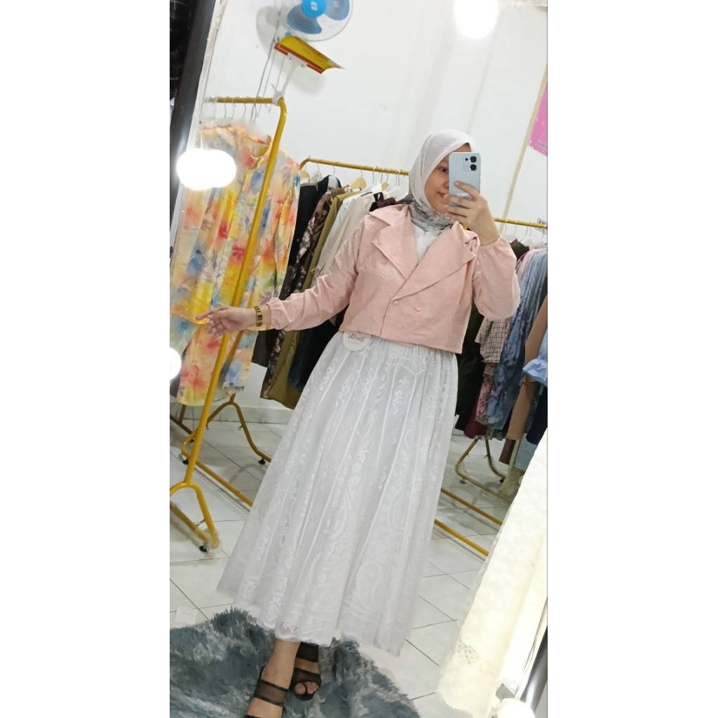 rok tutu putih