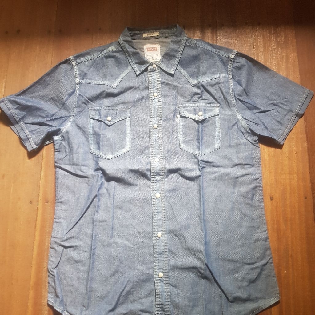 Kemeja Levis Kancing Batu