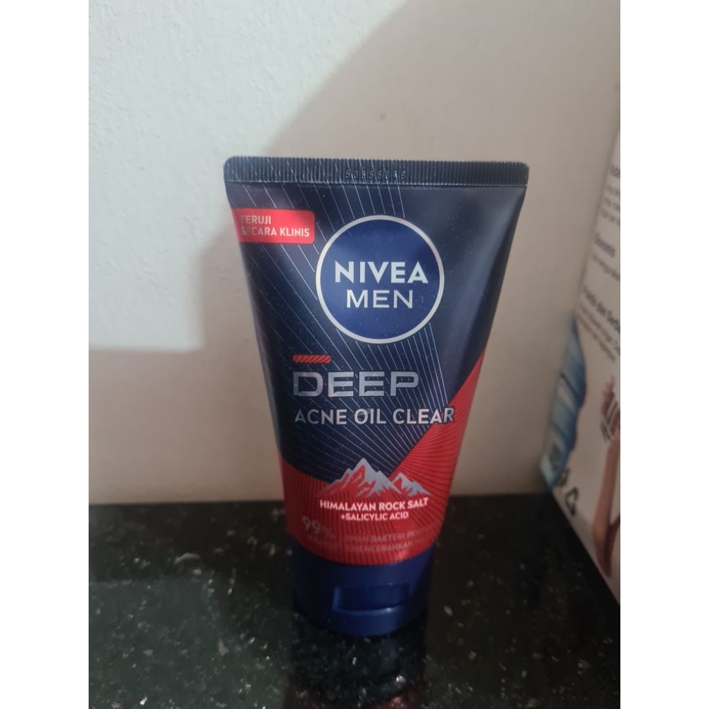 Sabun Wajah Pria Nivea Men Facial Foam Deep Acne Oil Clear 100ml
