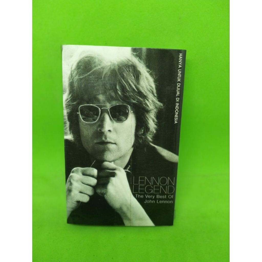 Kaset pita John Lennon , kaset bagus , pita ada coretan