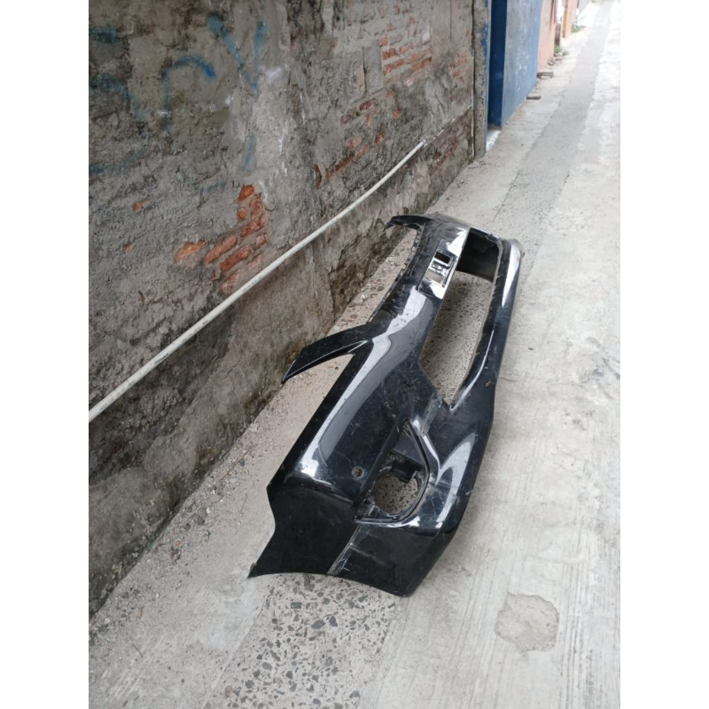 Bumper depan Toyota Innova 2012 original