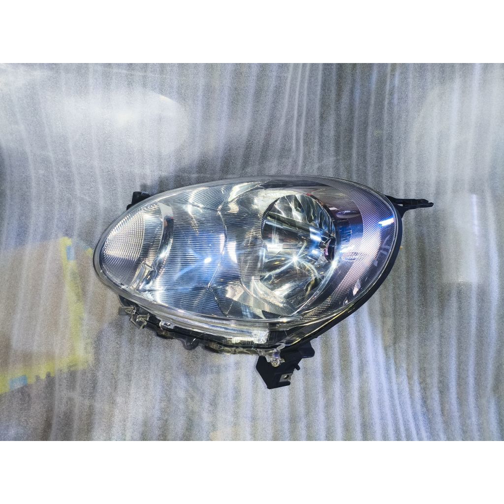 Headlamp Lampu Depan  Nissan March Original Tahun 2011 2012 2013 2014