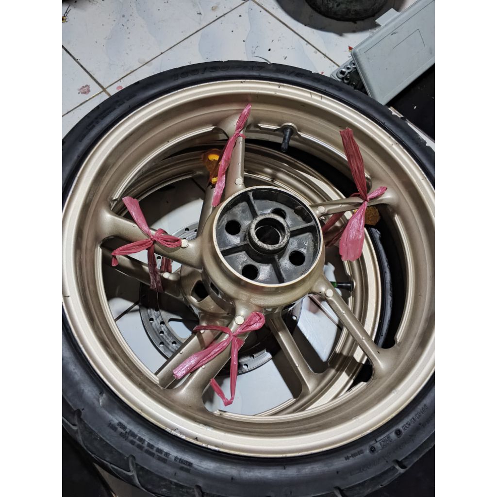 Velg set byson karbu dan ban