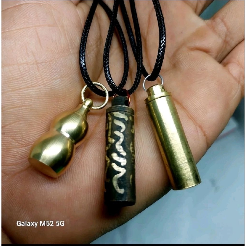 Liontin Tabung buat simpan batu lipan bahan kuningan Kalung