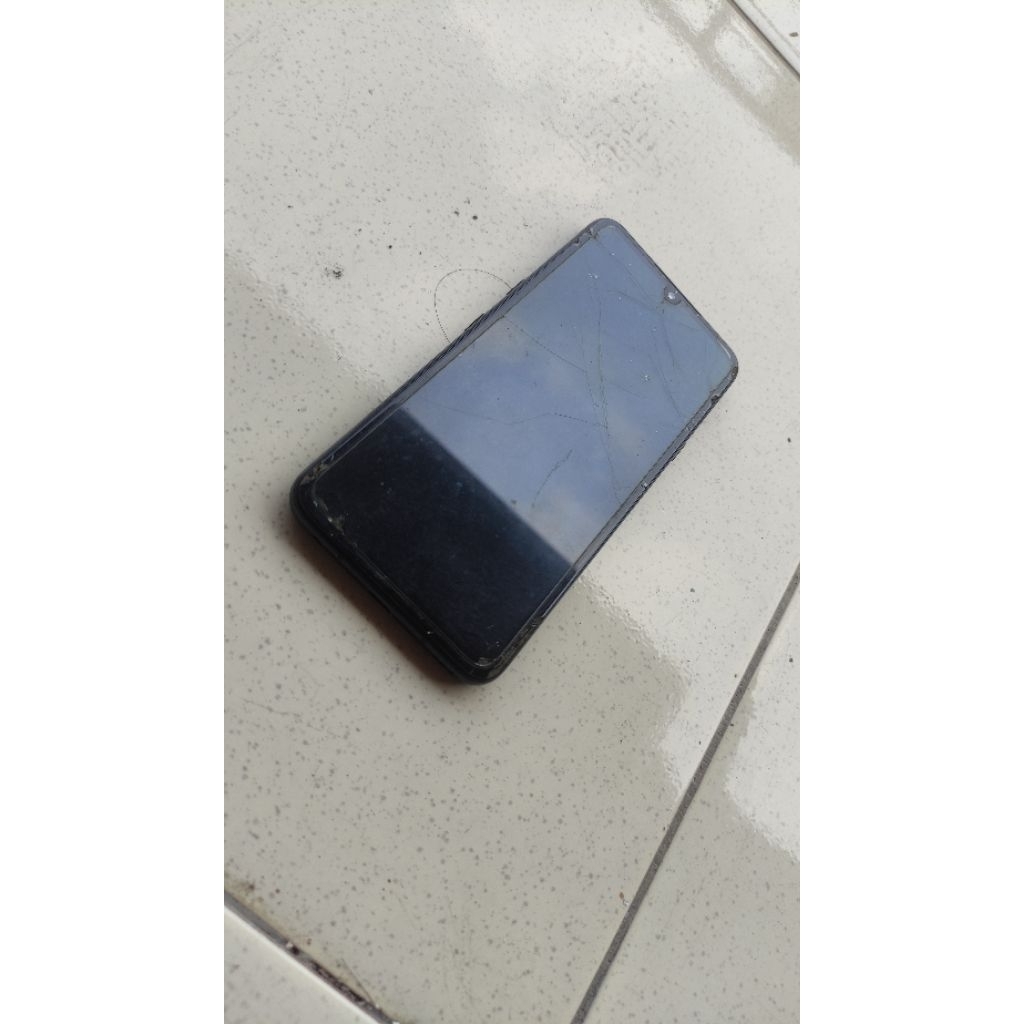 LG G8X minus