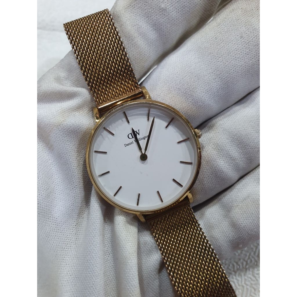 Jam DW Daniel Wellington Mid Size Original Wanita Preloved