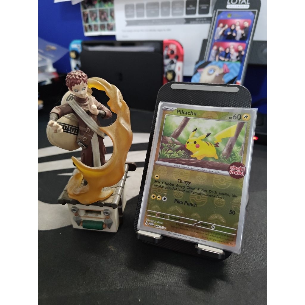 Pikachu Promo Choki Choki 065/SV-P TCG Pokemon Indonesia