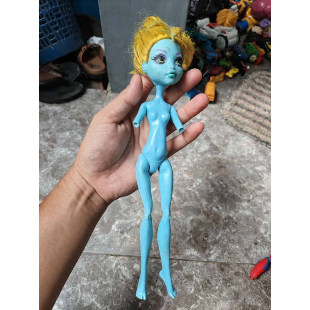junk barbie monster high lagoona blue