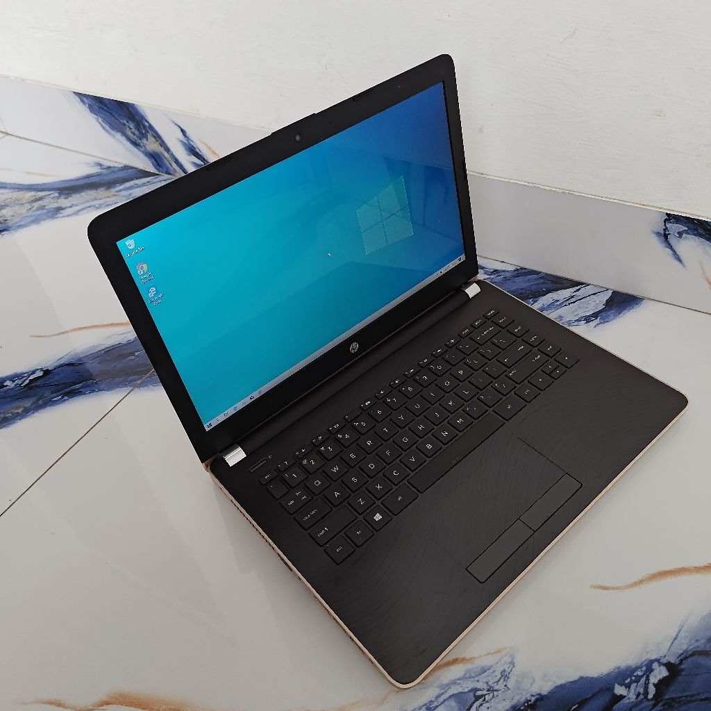 Laptop hp 14 AMD A4 Ram 4GB Hardisk 500 Windows 10