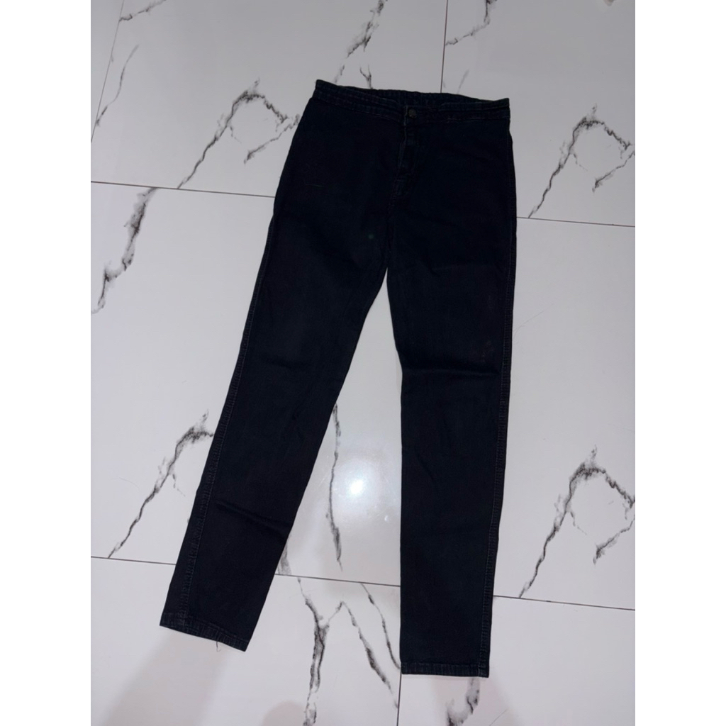 Preloved jeans hitam jnso sz 30