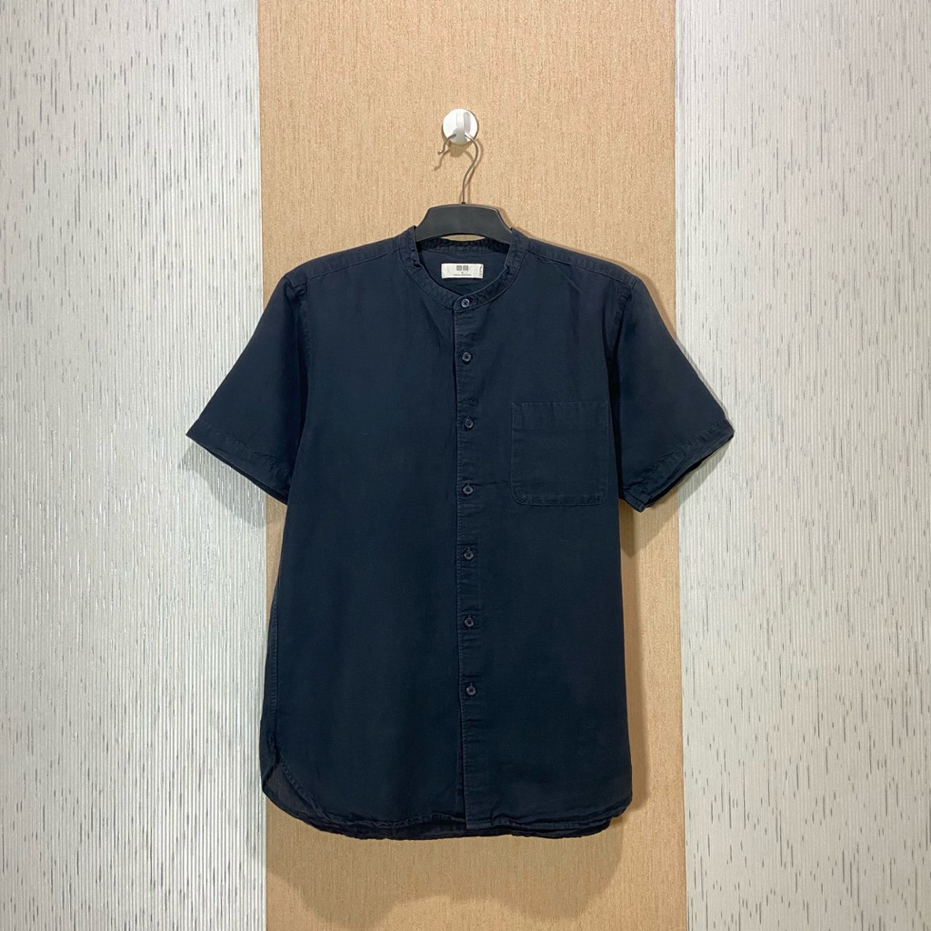 Kemeja Linen UNIQLO Kerah Shanghai / Kemeja Uniqlo Pria / Size M