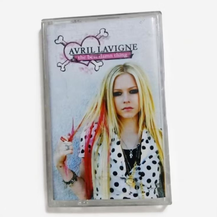 Kaset Avril Lavigne - The Best Damn Thing (Bagus)