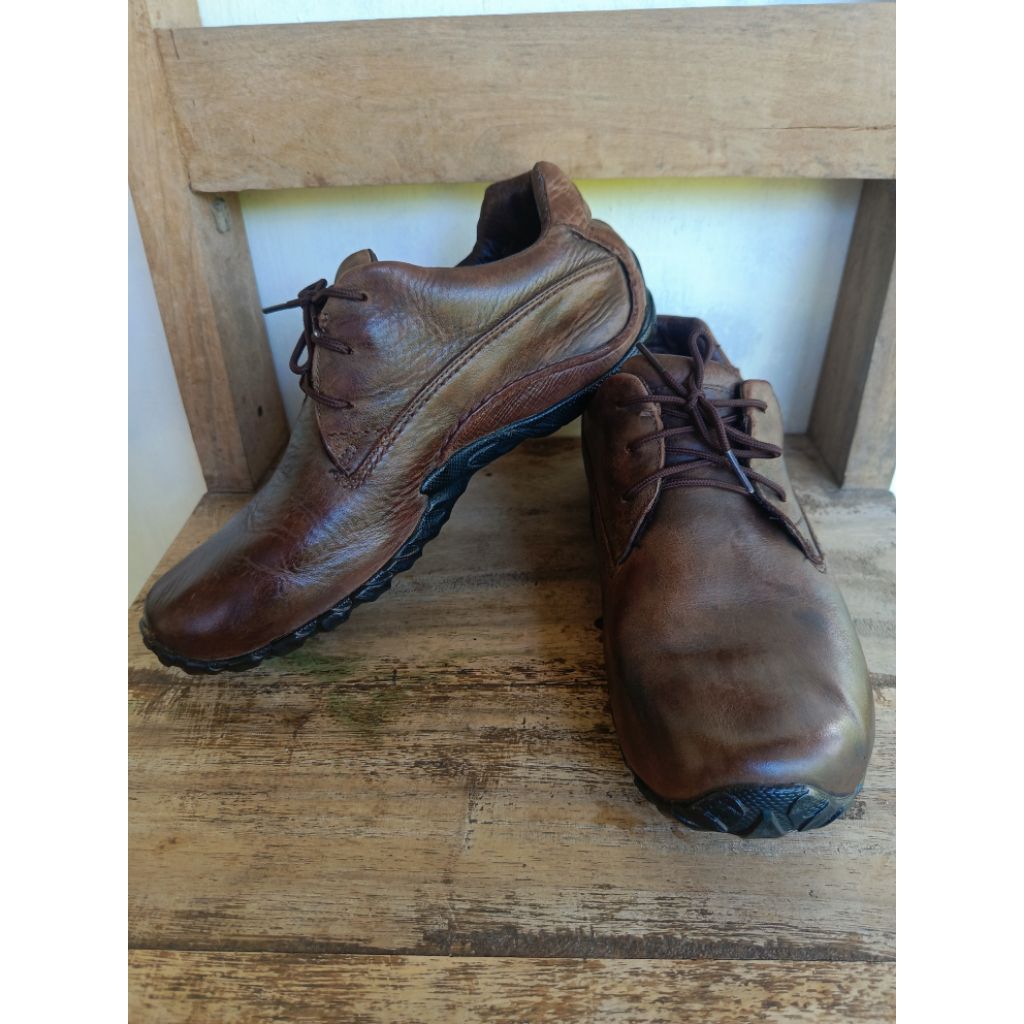 MERRELL ALPHA WATERPROOF + VIBRAM Sepatu Trekking Casual Pria (#41,5 / 26cm - 26,5cm)