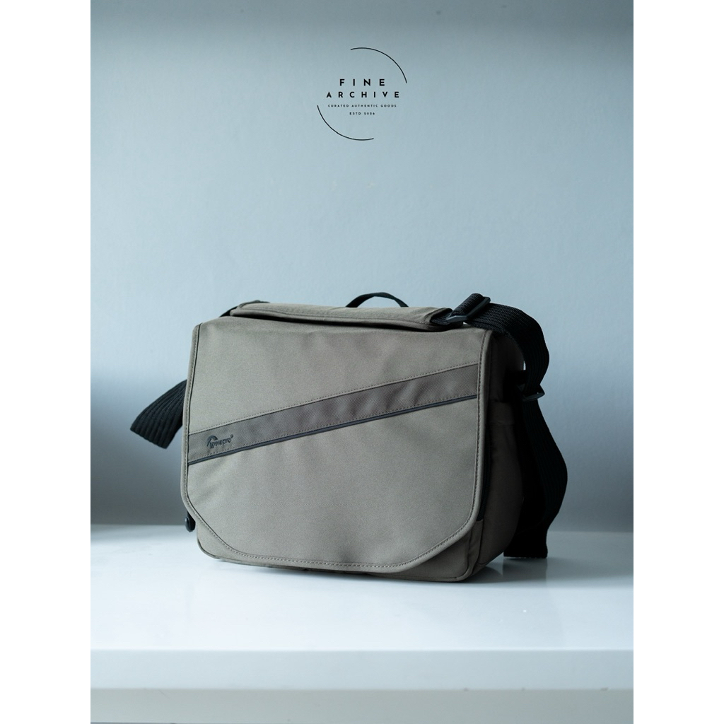 lowepro camera bag event messenger 250