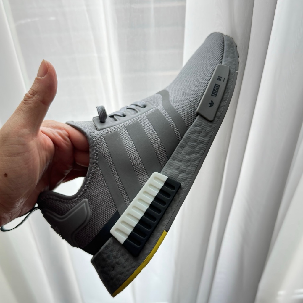 Adidas NMD R1 IF8030 Grey ORIGINAL used. NMD_r1 size us 7
