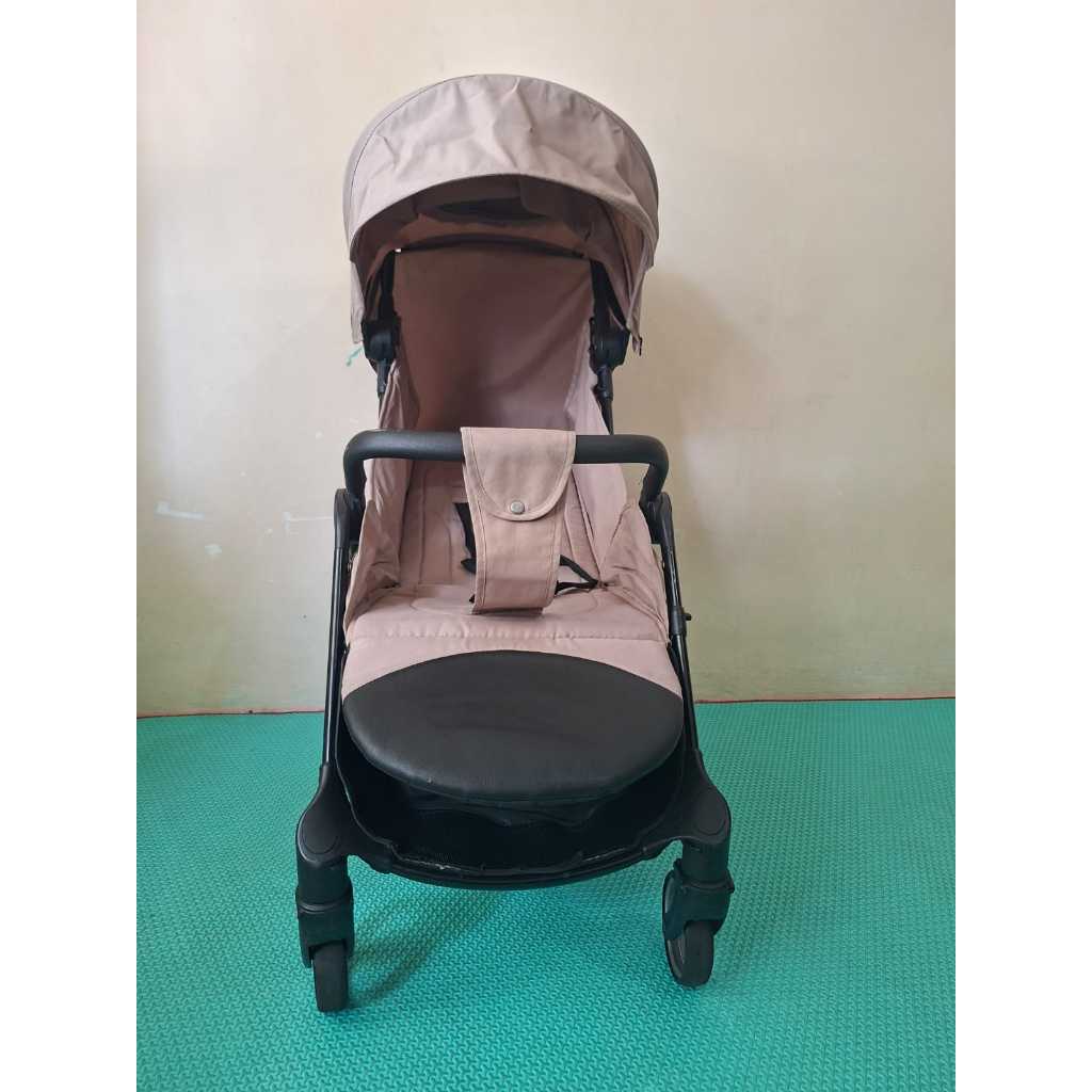Preloved Xero Auto Fold Stroller Brown Camel