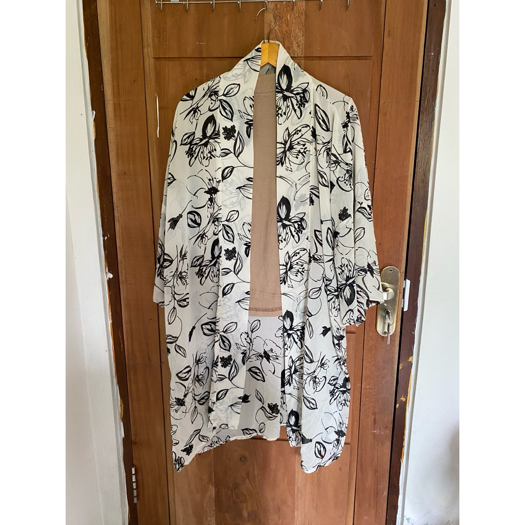 Outfit Pantai wanita