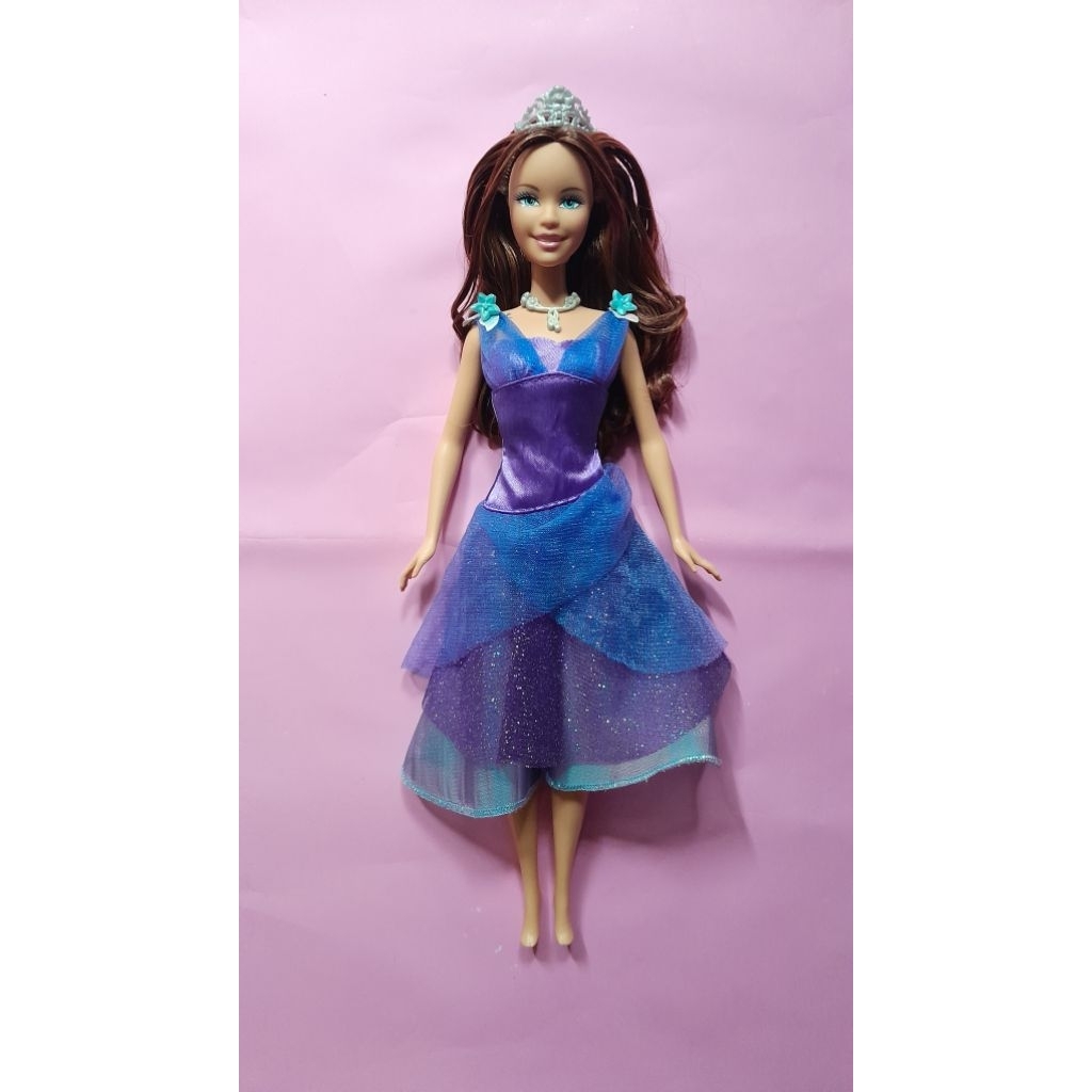 Barbie 12 Dancing Princesses Courtney doll