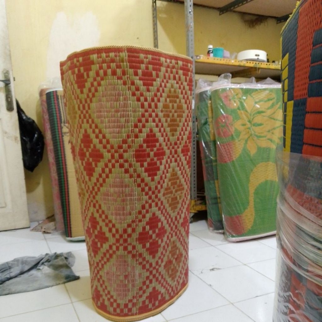 TIKAR PLASTIK TEBAL