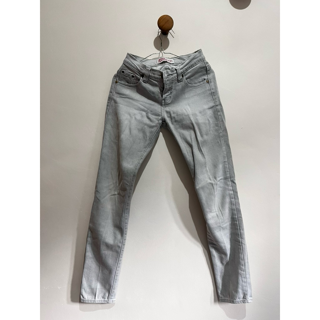 preloved jeans logo