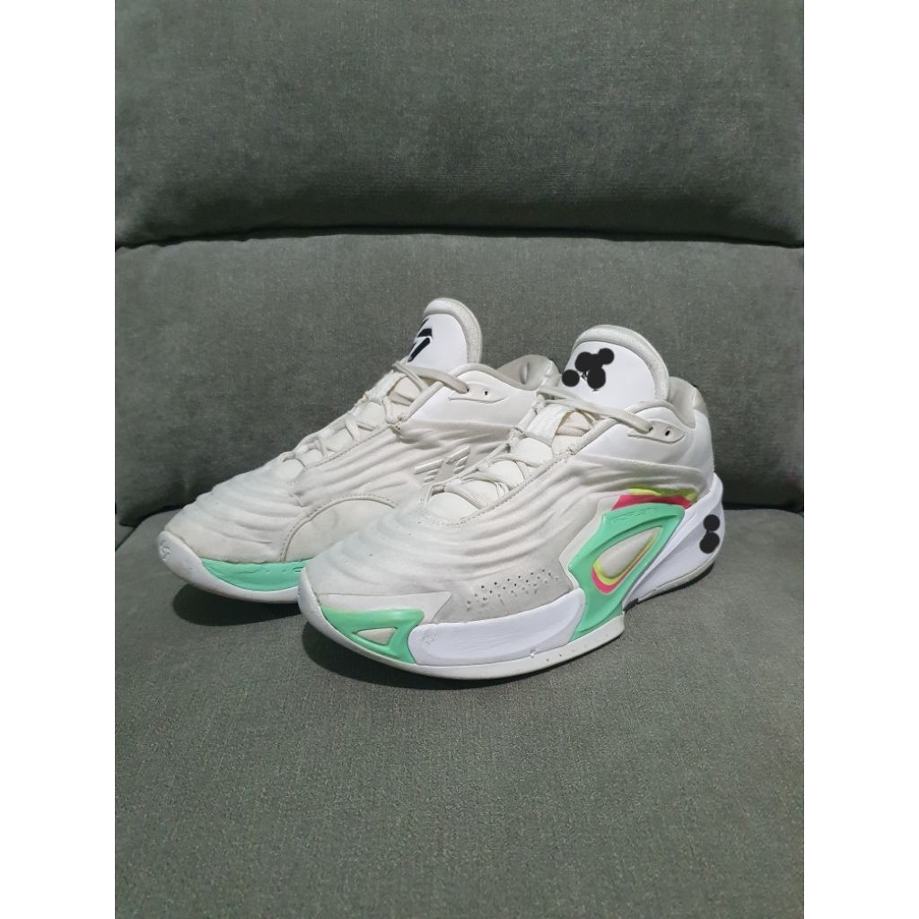 Sepatu Basket Second (Size 43)