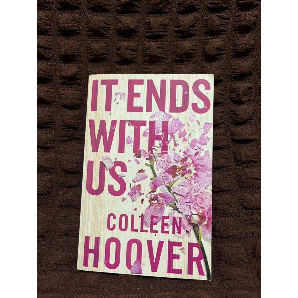 [PRELOVED] IT ENDS WITH US - COLLEEN HOOVER