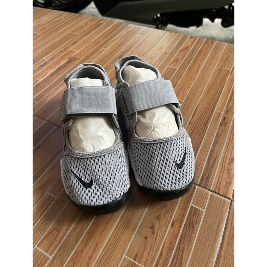 Nike air rift abu preloved