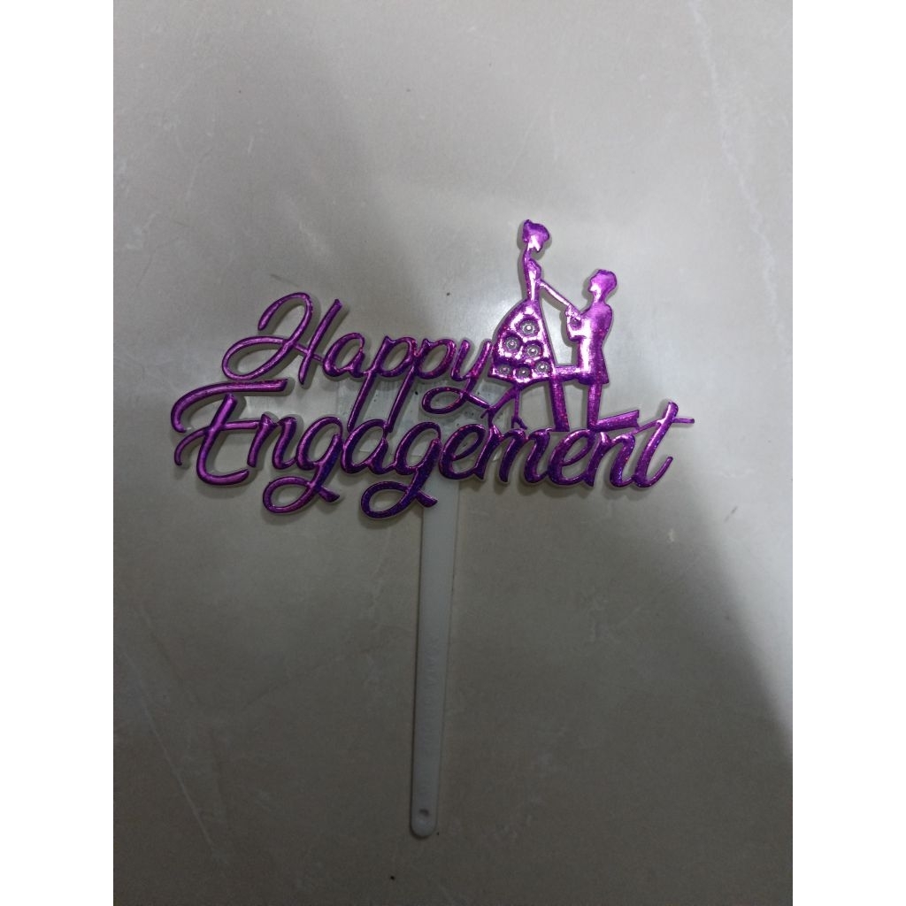 topper happy engagement
