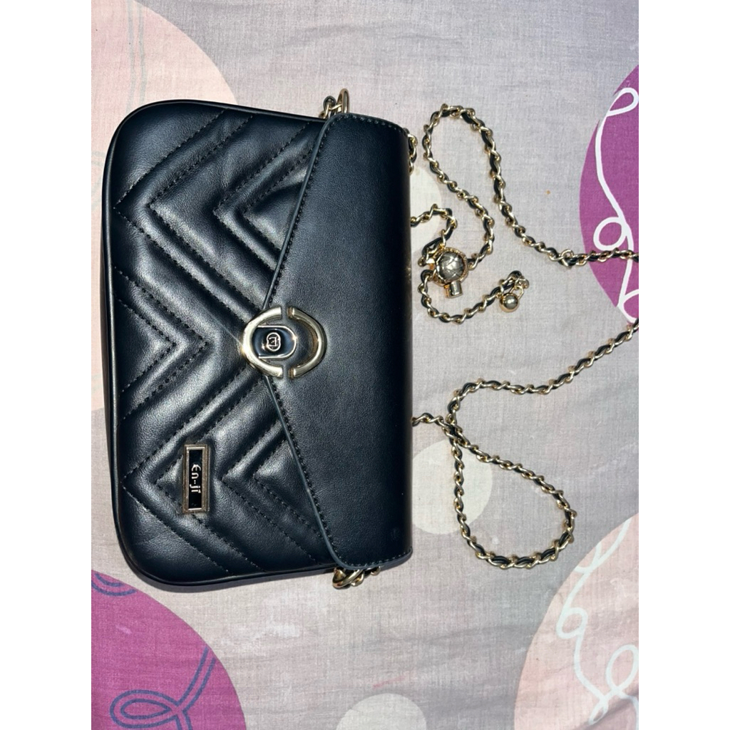 PRELOVED TAS ENJI