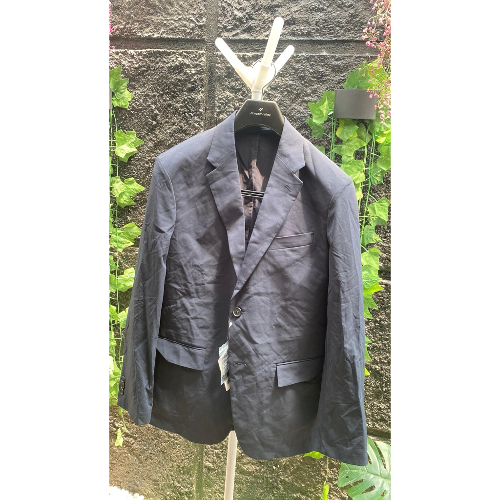 Preloved by. Hazellyn.id | UNIQLO - BLAZER MASIH NEW