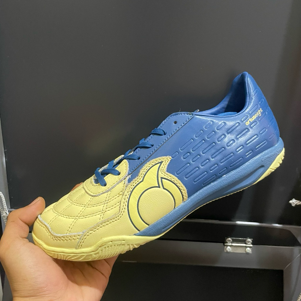 Sepatu futsal Ortus Original bekas Size 40