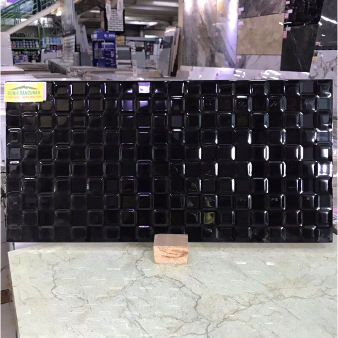 Keramik 30x60 Platinum 30x60 Luxury Black KW1 Keramik Dinding Hitam Glossy Corak Licin